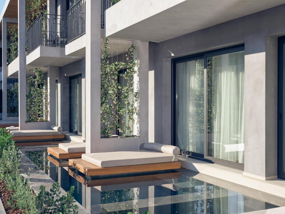 Superior Suite with Shared Pool